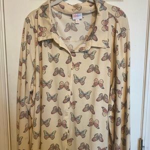 LuLaRoe Valentina shirt ivory w/butterflies